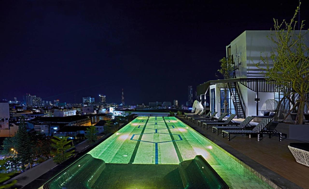 Chezzotel Pattaya Buitenkant foto