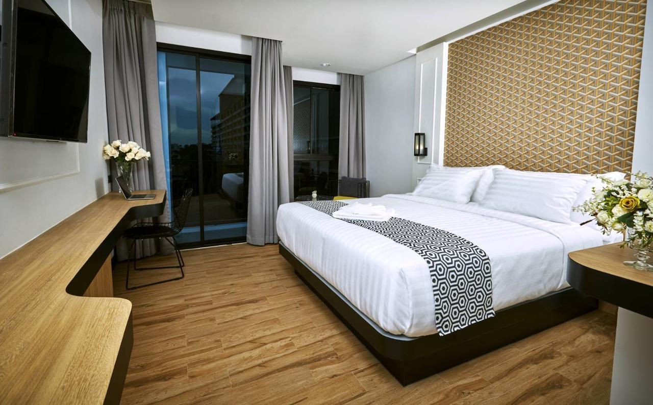 Chezzotel Pattaya Buitenkant foto